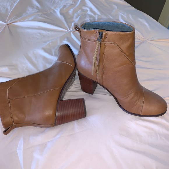 Toms Leather Lunata Booties - Picture 2 of 4